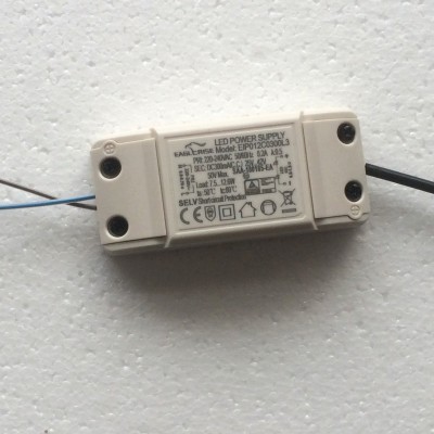 LED napajalnik 4-6x3W